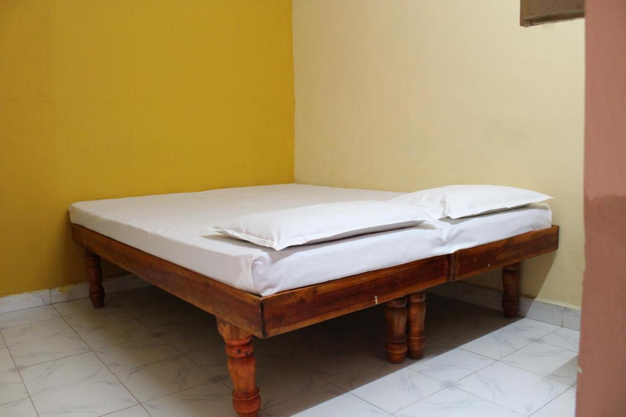 Riverside Homestay Хампи Екстериор снимка